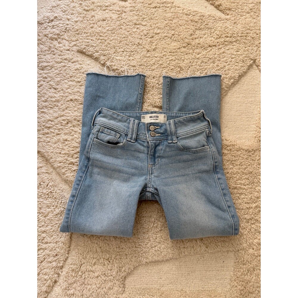 Hollister Low Rise Bootcut Jeans Size 25 W25 Double Button Raw Hem Light Wash